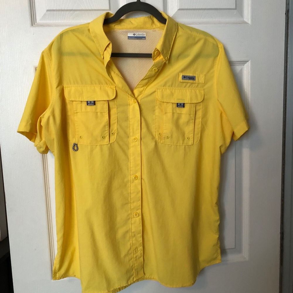 Women’s short sleeve Columbia shirt